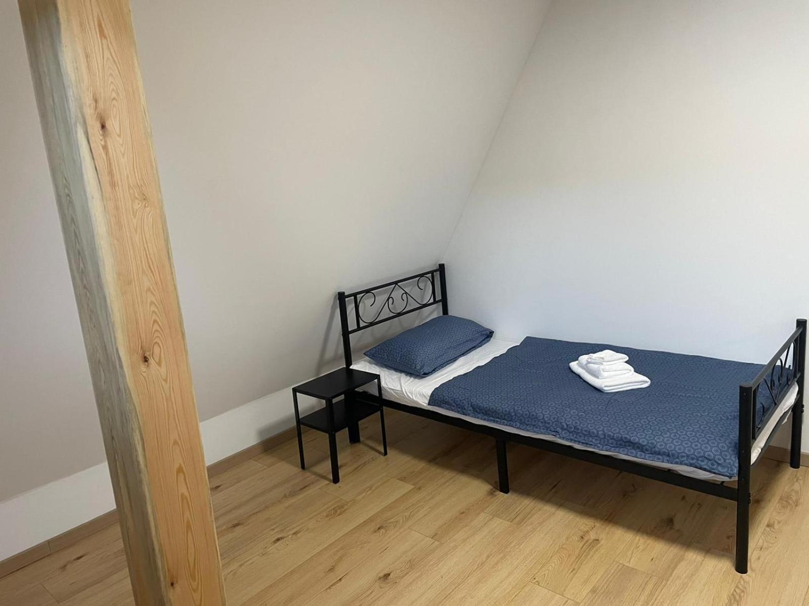 Moderne Ferienwohnung In Gelsenkirchen-Schalke Fuer 1 Bis 7 Personen Mit Terrasse, Ideal Fuer Gruppen & Stadionbesuche Eksteriør billede